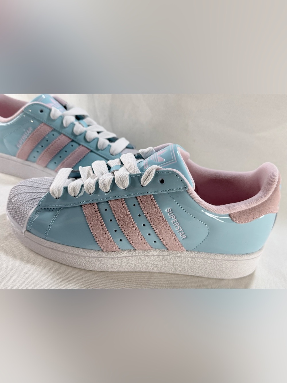 adidas Superstar II Women’s 7.5 Ice Blue and Pink Shell-Toe Sneakers KH9034